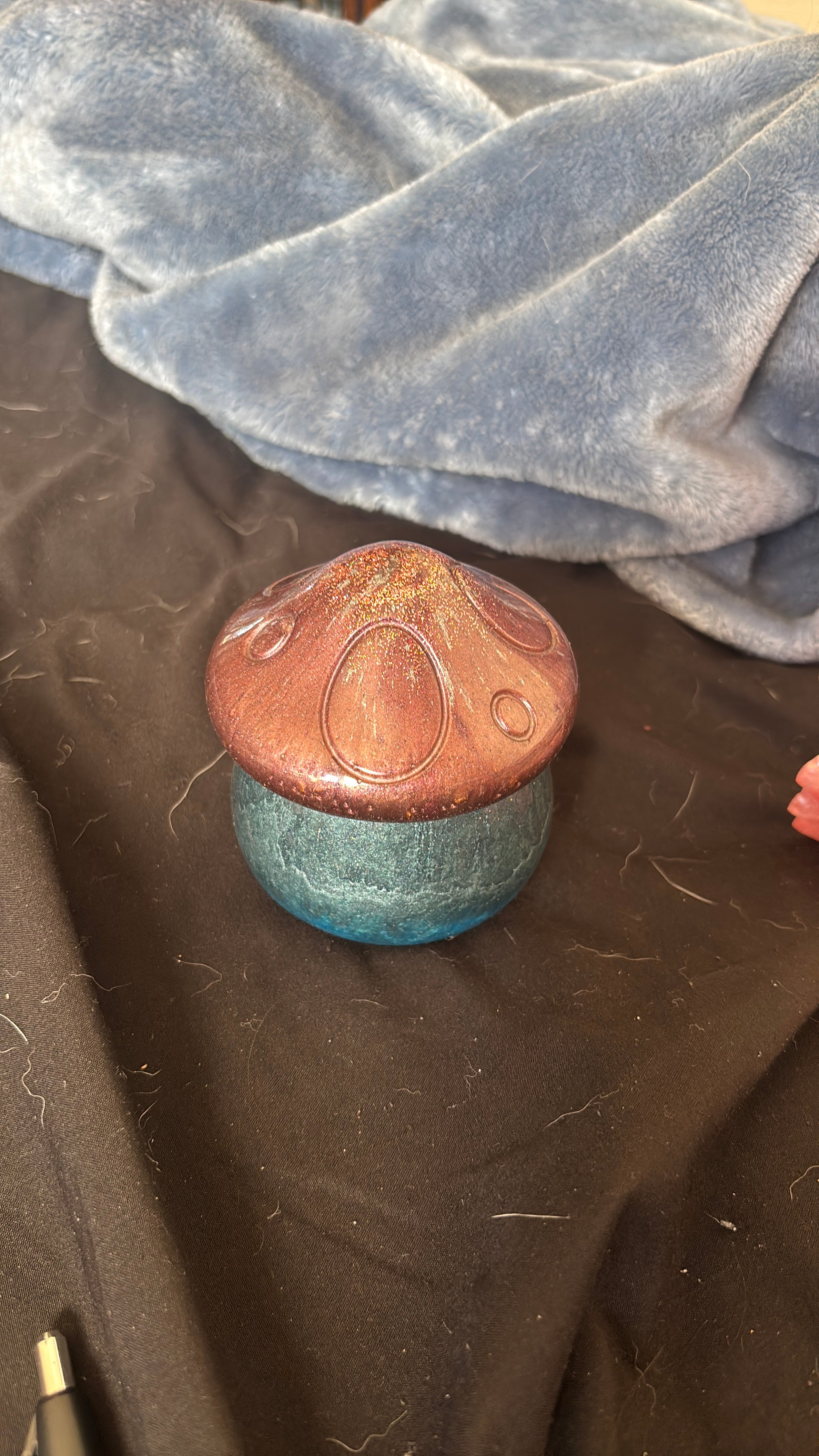 Resin decorative nicknacks